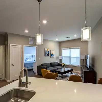 222 Brand New 2 Bedroom 1 KIT 2 BATH 1 Living