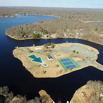 Lakeview! - Close to Skiing - Includes Firepit & Game Room!
