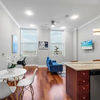 Palatial 1BR with Rooftop Pool