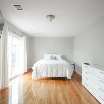 Newark Liberty Brick House - Private Bedroom 4