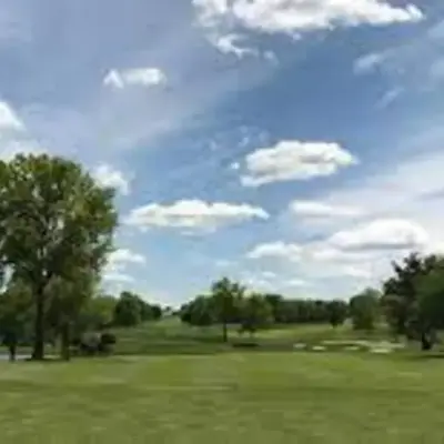 Golf view family friendly 3 bed room Bridgewater apt close to Bridgewater Mall