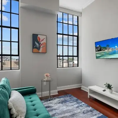 Modern NoLibs Studio - Pool & Gym
