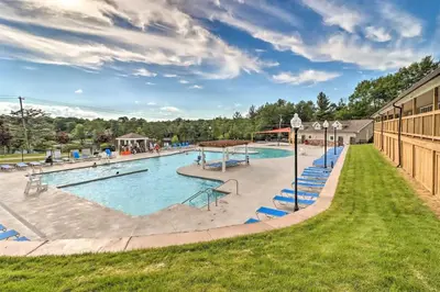 a swimming pool at a resort with at Family fun at Casa Ledges in Tobyhanna