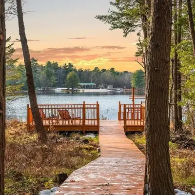 Lakeview Sunset Heaven by AvantStay Waterfront Home • Hot Tub Game Room Discounted Ski Tickets
