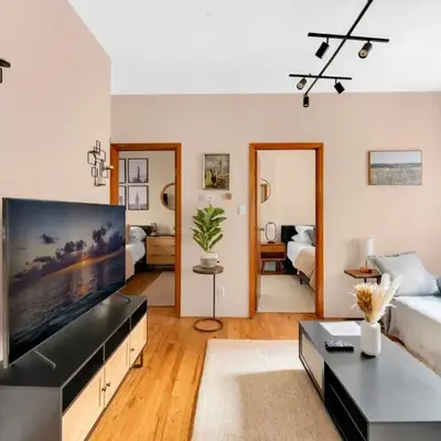 Stylish 2 Bedroom Apartment in Chelsea