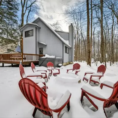Peaceful Arrowhead Lakes Getaway Perfect for Spring and Summer Hot Tub Deck 3BR Home