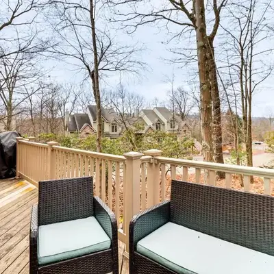 Boulder Lake Access Townhome with Deck!