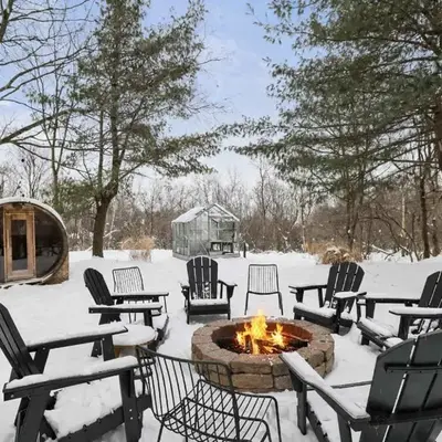 4 Br Mtn Cabin Sauna Hot Tub Fire Pit Putt Putt