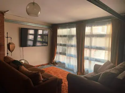 Gallery image of BRICK CITY VILLA! 20 minutes from NYC in Newark