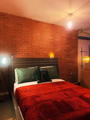 Gallery image of BRICK CITY VILLA! 20 minutes from NYC in Newark