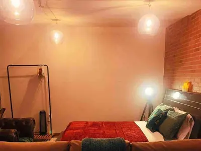 Gallery image of BRICK CITY VILLA! 20 minutes from NYC in Newark