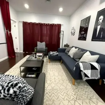 Movie - 4 bedroom with King bed