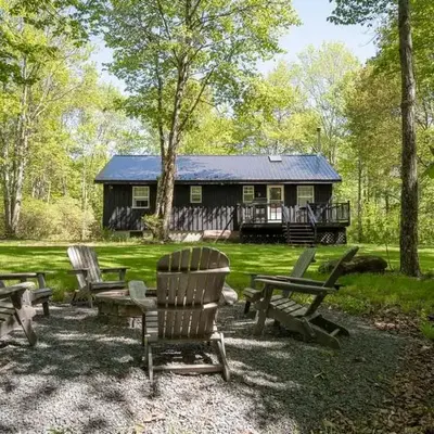 Chic Cabin with Hot Tub and Fire Pit