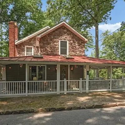 Muhlenberg Cottage