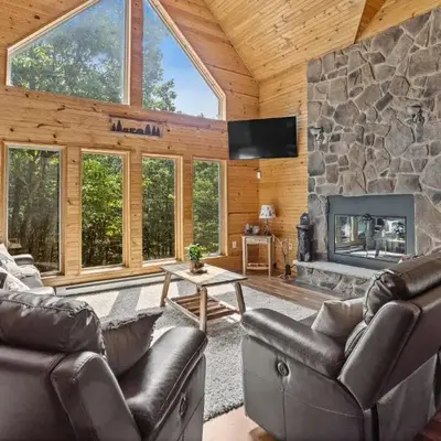 Rustic Retreat - Fire-pit Hot-Tub and more
