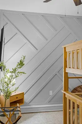 a room with a white ceiling at Cabin in the Skye - 5 BDs Lake Harmony in Lake Harmony