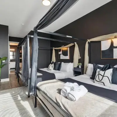 2BR 2BA