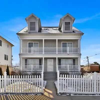 Oceanfront Villa - Panoramic NYC Views - Luxury Home