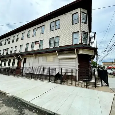 2-Bedroom Sleeps 6 Stay Near EWR & American Dream