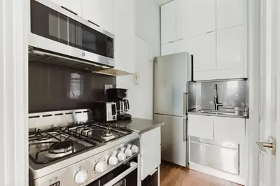 Gallery image of Blueground West Village AC wd balcony NYC-1790 in New York