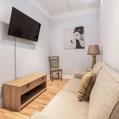 Chelsea 2BR Gem!