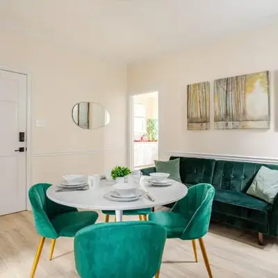 6-Guest Jersey City Haven: Location-Comfort-Vibes