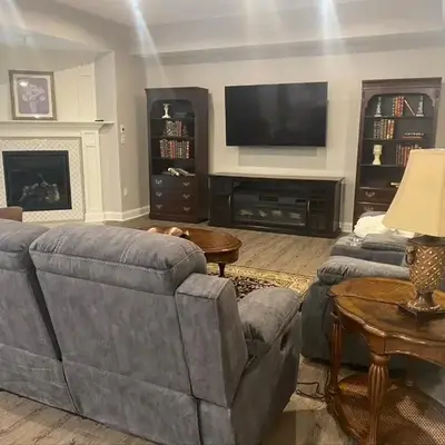 RiverFront Villa- Sleeps 11
