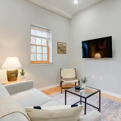 Cozy 1BD With Balcony