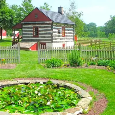 Secluded and Rustic Cabin with a Private Deck near Reading