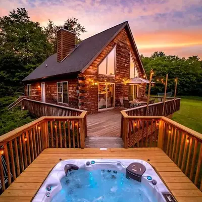Incredible New York Cabin with a Spa and Movie Theater
