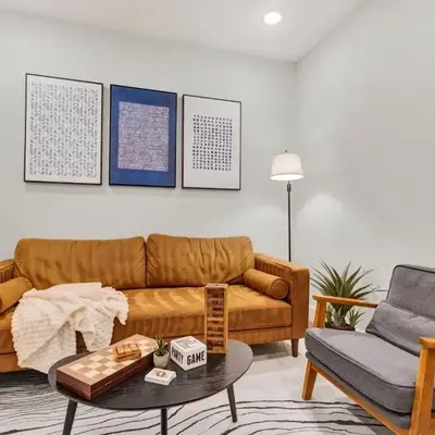 Spacious Center City 3BR 4BA with Arcade - Sleeps 8