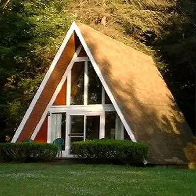 Tranquil Lakeside A-Frame Cabin Rental in Harveys Lake