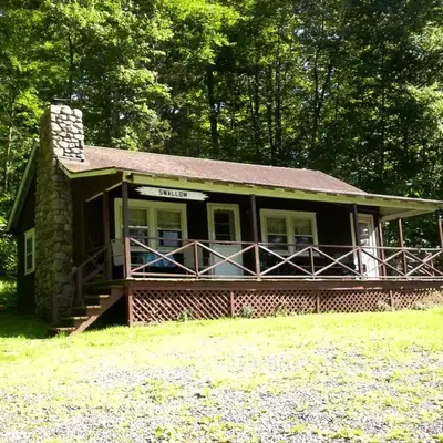 Cozy Rustic Cabin Rental on Shore of Harveys Lake in Luzerne County