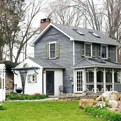 Charming Cottage Getaway with an Indoor Fireplace in Chester Springs
