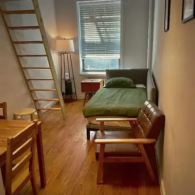 Union Square Studio 4 with Shower - Shared toilet