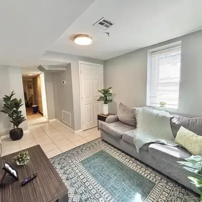 FREE Parking Cozy 2 Bedroom unit near NYC