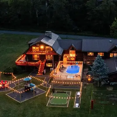5BR Lux Cabin w HotTub Sauna Pool FirePit GameRoom