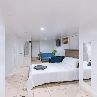 Newark NJ Private Suite NYC Path Train