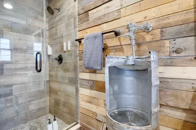 Gallery image of Rustic Retreat with Game Haven in Jonas
