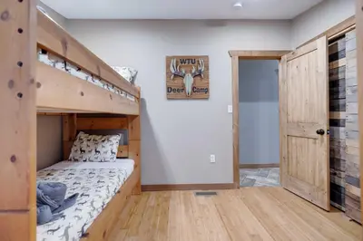 Gallery image of Rustic Retreat with Game Haven in Jonas
