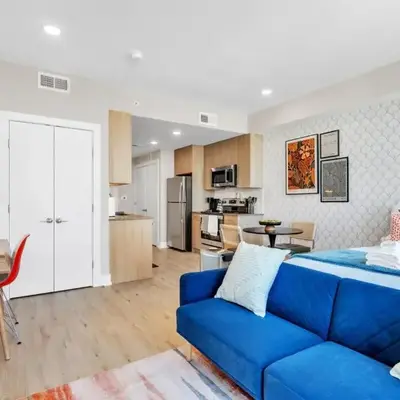 Scenic City Studio - Walkable - Smart TV