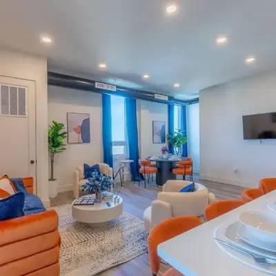 Vibrant Visit 4BR