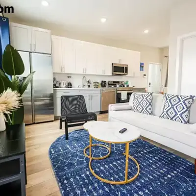 Central 1BR1BAKing BedWiFiWD