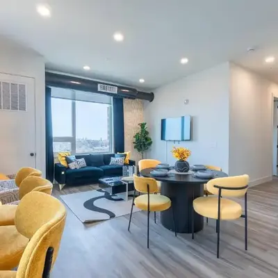 Bright & Bold+NYC View