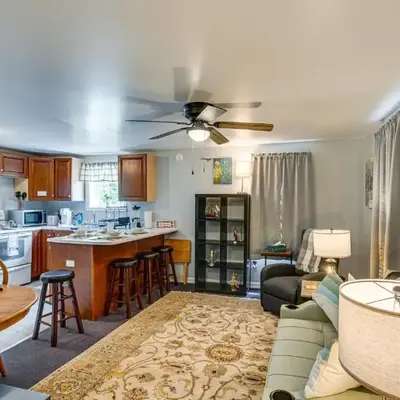 Honey Bee Farm On-Site Susquehanna Valley Apt!