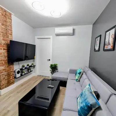 Newly Renovated Charming Apt! 30 Mins to Manhattan