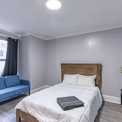 6Br 2bth NYC Penn Station NYC USA Mall EWR