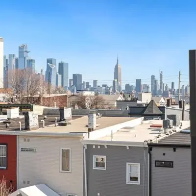 NYC Skyline Views • Near Times Sq • Rooftop Deck