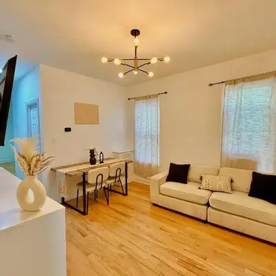Spacious 3BR Apartment - 12min Newark Airport -Near NYC & Malls