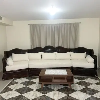 Cozy 2 Bedrooms 1and half Bathrooms Near Prudential with Parking Entire Apartment